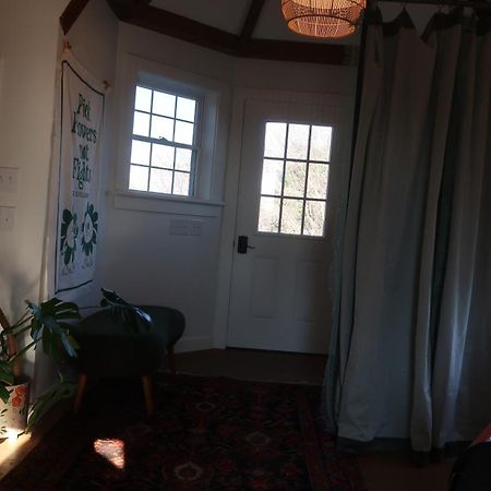 Creative Private Attic 1Br Suite Honey Brook Екстериор снимка