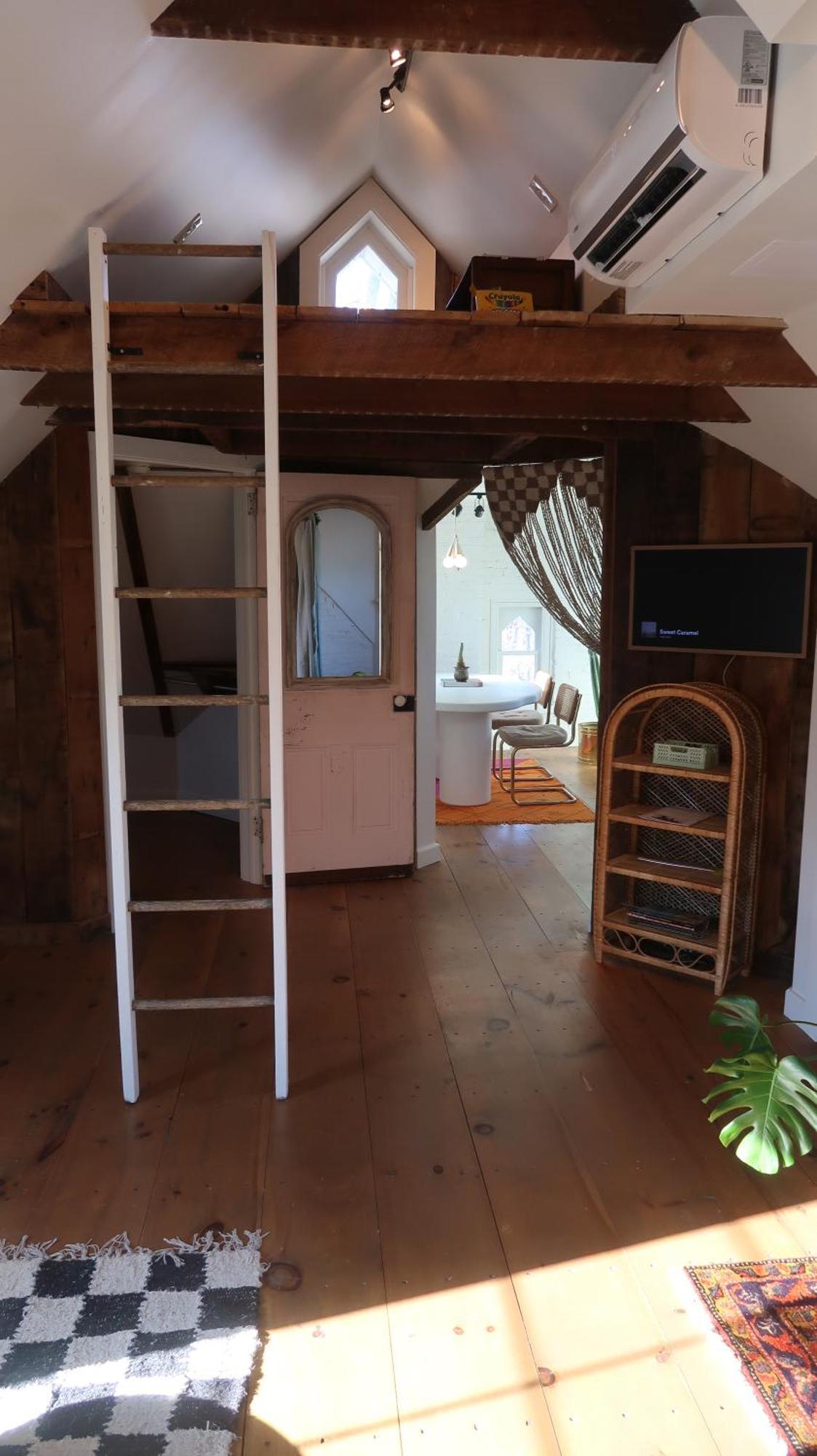 Creative Private Attic 1Br Suite Honey Brook Екстериор снимка
